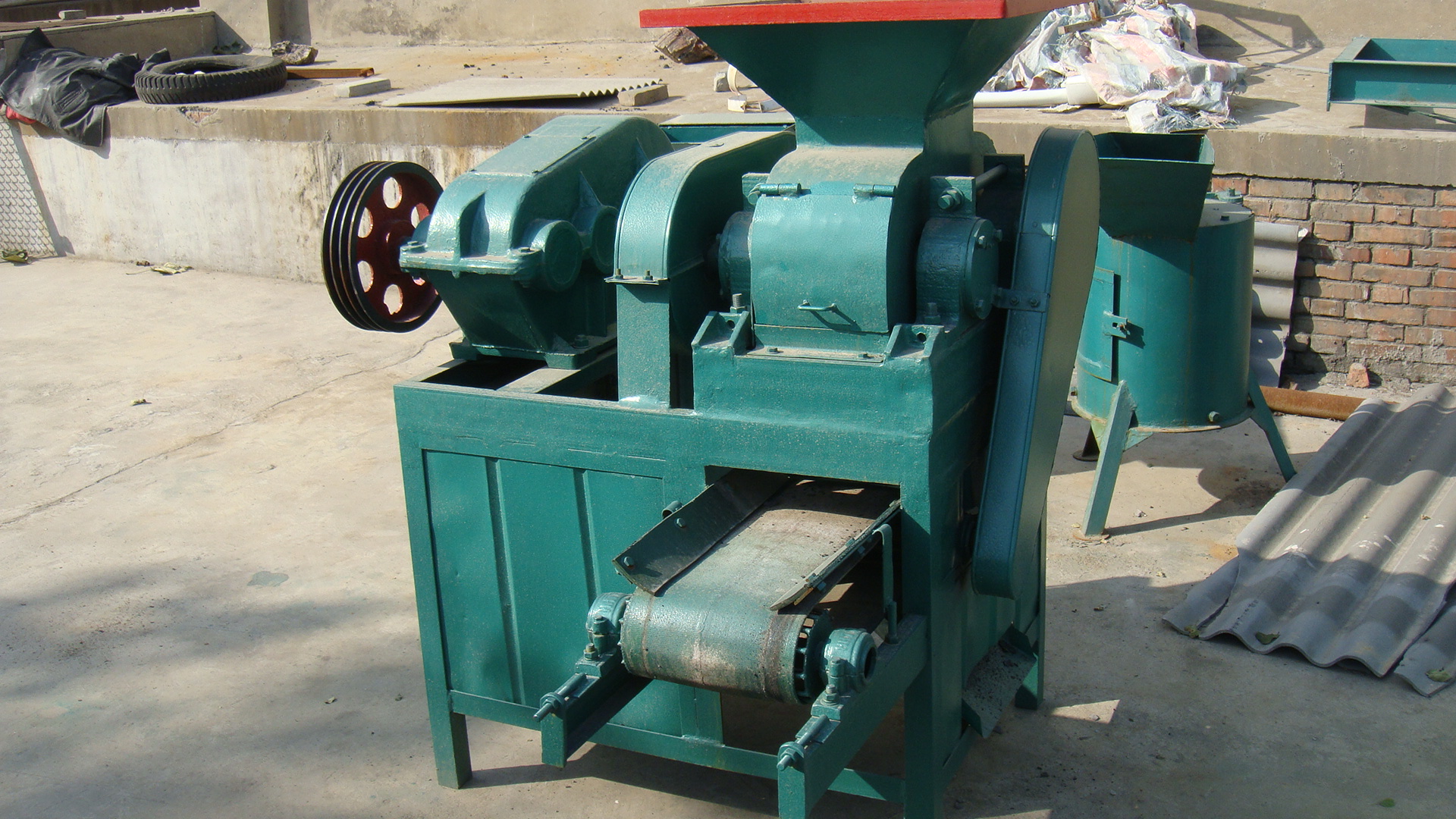 Coal and Charcoal Extruder Briquette Coal Ball Press Machines