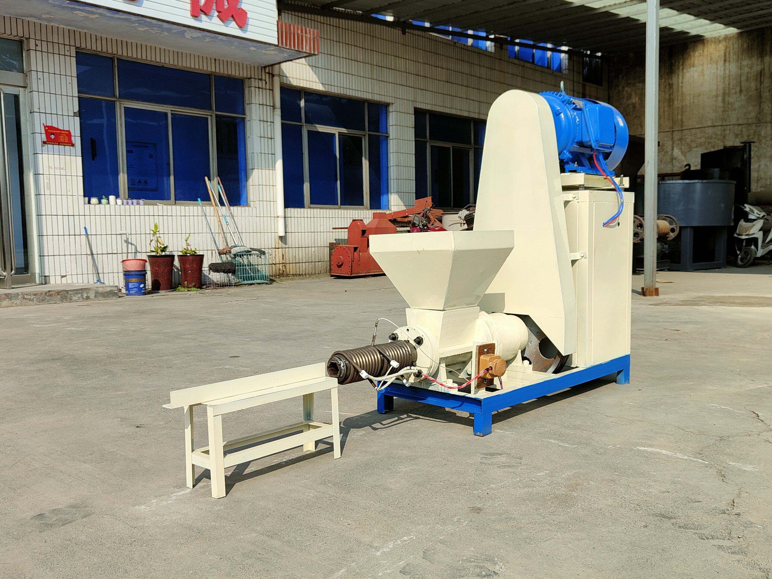 Agricultural Biomass Rice Husk Straw Charcoal Wood Sawdust Briquette Machine