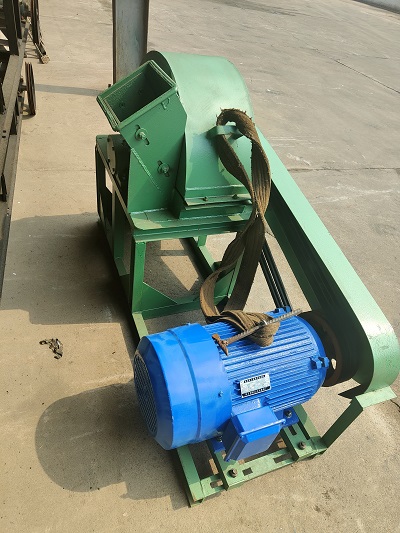 Tree branches wood crusher 1 year warranty