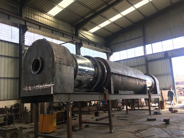 Continuous coconut shell carbonization furnace